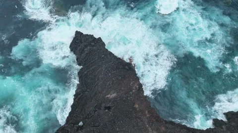 Rock Point with Waves Stockbeeldmateriaal 249202571