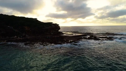 Rock pool at North Curl Curl, Sydney, Australia 스톡 동영상 122288363