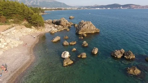 Rock in the sea Video stock 77006979