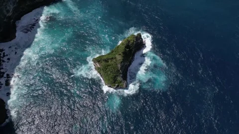 Rock in the sea 動画素材 247297736