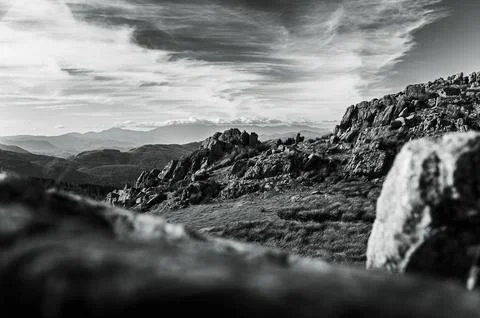 Rock summit with a clear sky, black and white edition Foto stock