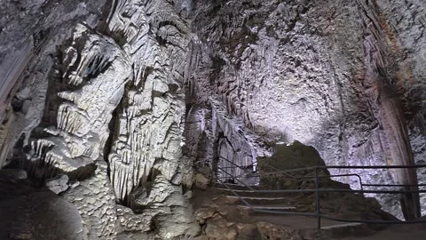 Rock textures inside a Mallorca cave Vídeos de archivo 334399510