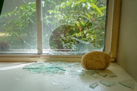 Rock Through Window Foto stock