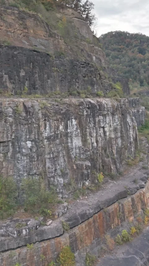 Rock wall 2 스톡 동영상 320032316