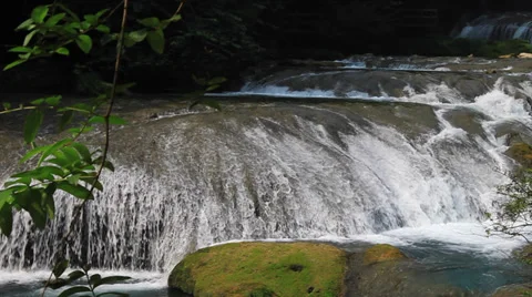 Rock waterfall 動画素材 32234952