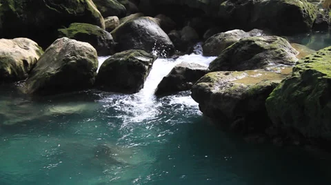 Rock waterfall pool Video stock 32169087