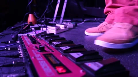Rocker switch sound of the guitar with using of foot controller Video stock 45601310
