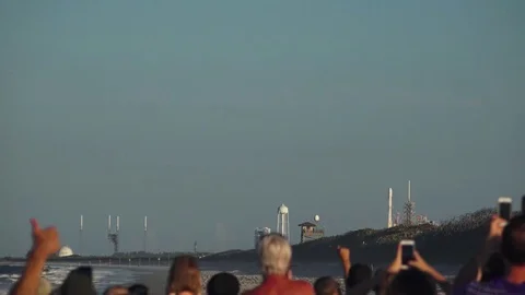 Rocket Launch view from beach 動画素材 77410372