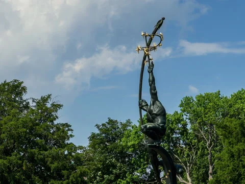 Rocket Thrower sculpture in Flushing Meadows Corona Park. Time-laps. 4K Stock Footage 200780496