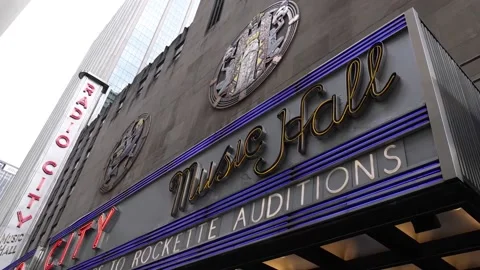 Rockettes dance troupe holds casting call in New York to select new dancers, NEW Vídeo Stock 239019107
