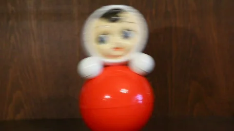Rocking tilting doll Video stock 501285