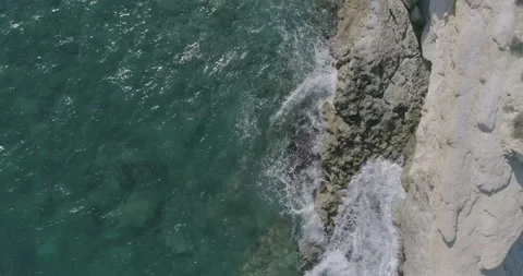 Rocking Waves Vídeo Stock 134812281