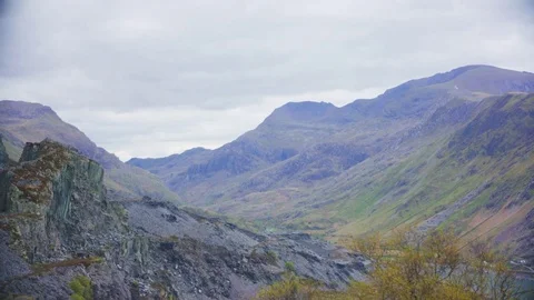 Rocks and Large Mountains Vidéo 75591056