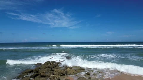 Rocky beach push Vídeo Stock 250177639