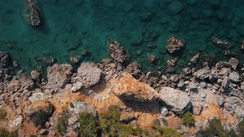 ROCKY BEACH ON THE SEA Vídeo Stock 188439356
