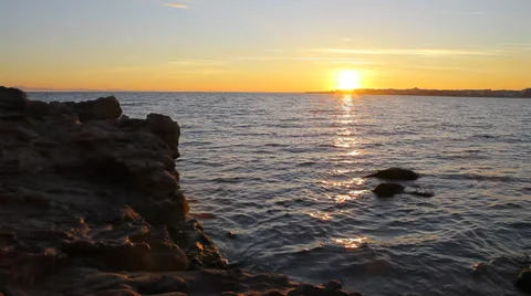 Rocky beach at sunset 動画素材 38210329