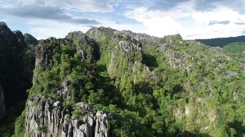 Rocky Cliff Video stock 128021131