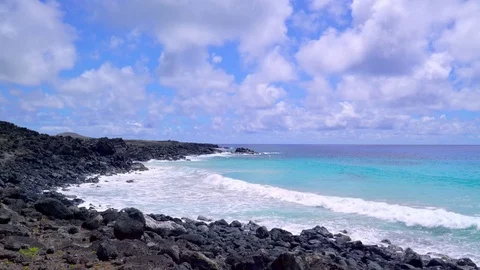 Rocky Coast of Easter Island 動画素材 85402895