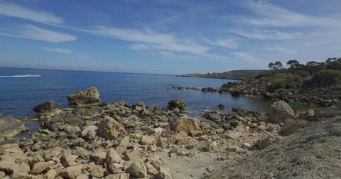 Rocky coastline Stockbeeldmateriaal 62440538