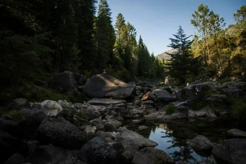 Rocky river path Stock-Fotos