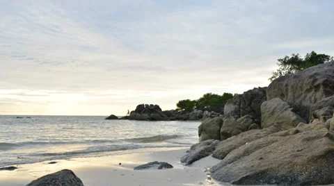 Rocky seaside sunset Video stock 33477286