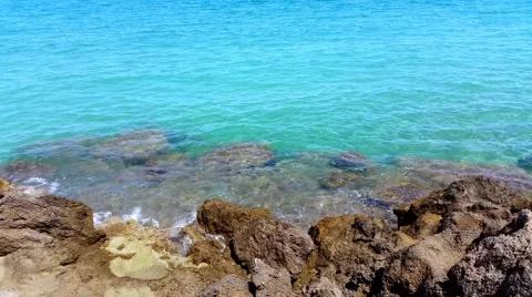 Rocky seaside view - Waves splash Vídeo Stock 41251275