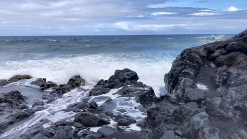 Rocky shore waves Video stock 122007484