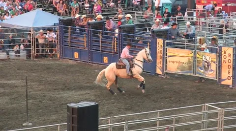 Rodeo rescue racing 1 slowmotion Stock Footage 40871153
