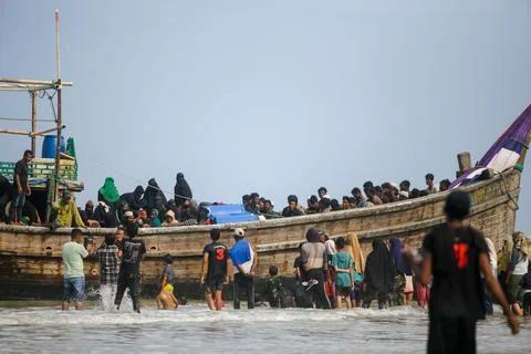 Rohingya immigrant ship stranded in Aceh, Indonesia Stock Photos