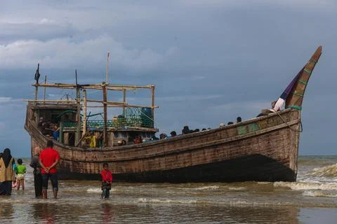Rohingya immigrant ship stranded in Aceh, Indonesia Stock Photos
