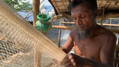 Rohingya net maker Vídeo Stock 127569567