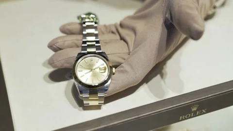 Rolex Watch being Presented with White Glove treatment Vidéo 152536548