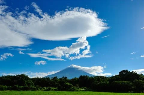 Roll Cloud and Mt. Fuji Stock Photos