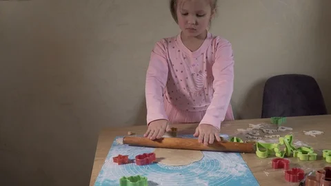 Roll out the dough for Christmas cookies Stock Footage 123783751