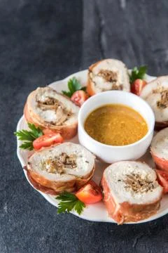 Rolled meat with champignons Foto stock
