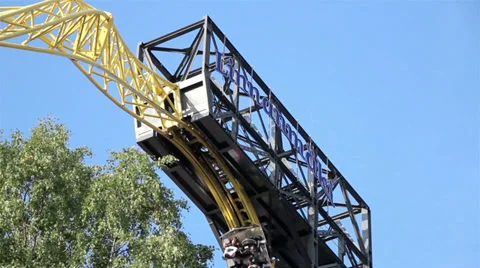 Roller coaster moving upside down Video stock 32292409