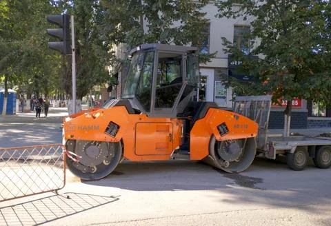 Roller - road machine for compacting fresh asphalt Stock Photos