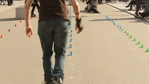 Roller skaters practice in the streets of Paris. Stock Footage 133766636