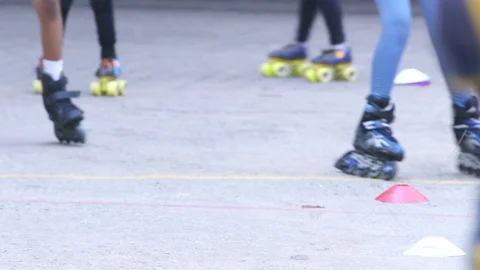 Roller Skating Kids 動画素材 90743870