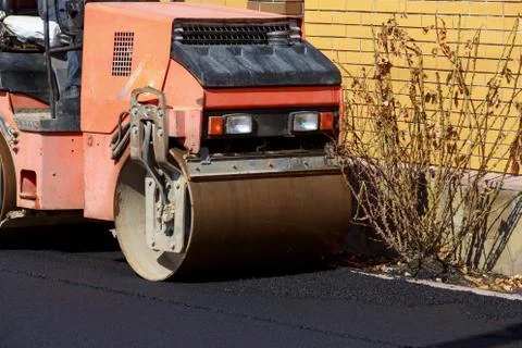 Roller is smooth asphalt Фото