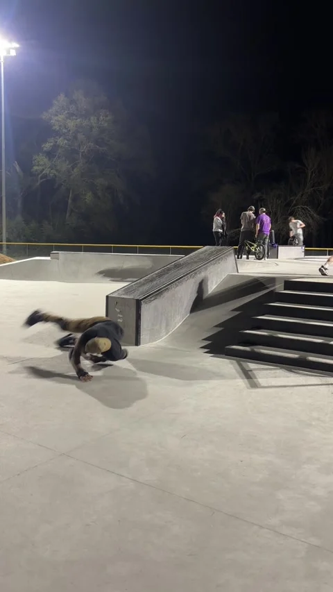 Rollerblader Grind Fail, Slidell, Louisiana, USA - 06 Feb 2026 Stock Footage 328382523