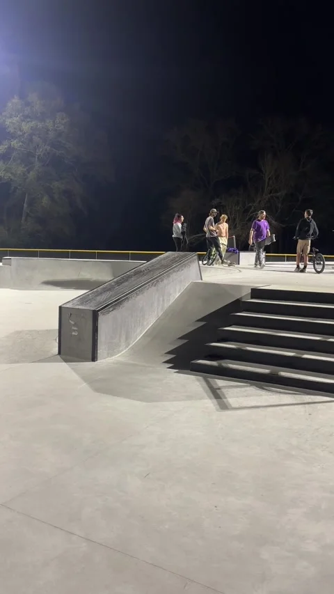 Rollerblader Grind Fail, Slidell, Louisiana, USA - 03 Feb 2026 Stock Footage 328382526