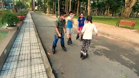 Rollerblading Stockbeeldmateriaal 142447642