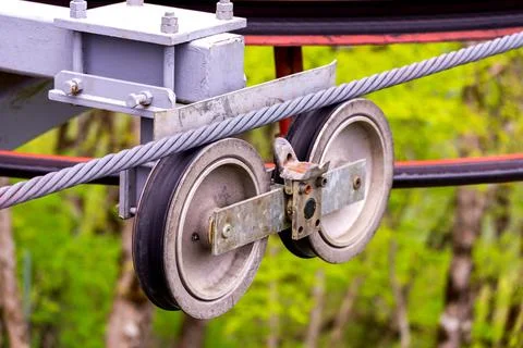Rollers and pulleys of cable car or funicular Stock-Fotos