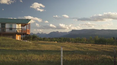 Rolling Cloud Sunset Timelapse at Glacier National Park, Montana, HD 動画素材 129608495