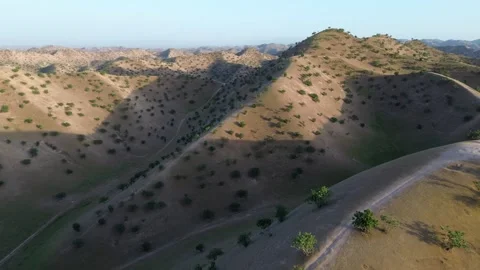 Rolling Dry Hills of Ab Kamari District in Badghis Province Vidéo 342125560