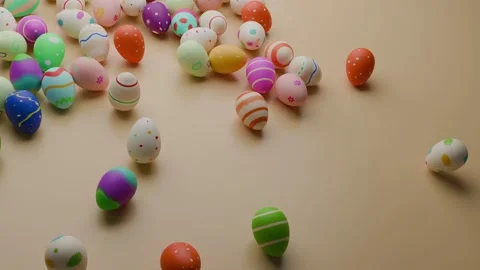 Rolling easter eggs - colorful 3d animation 4K 25p video Stock Footage 304458558