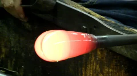 Rolling gather on blowpipe Stock Footage 12333091