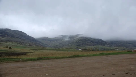 Rolling hills and low clouds, WS, Kurdistan Region of Iraq 库存影片 300111821