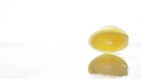 Rolling Lemmon Stockbeeldmateriaal 146661054